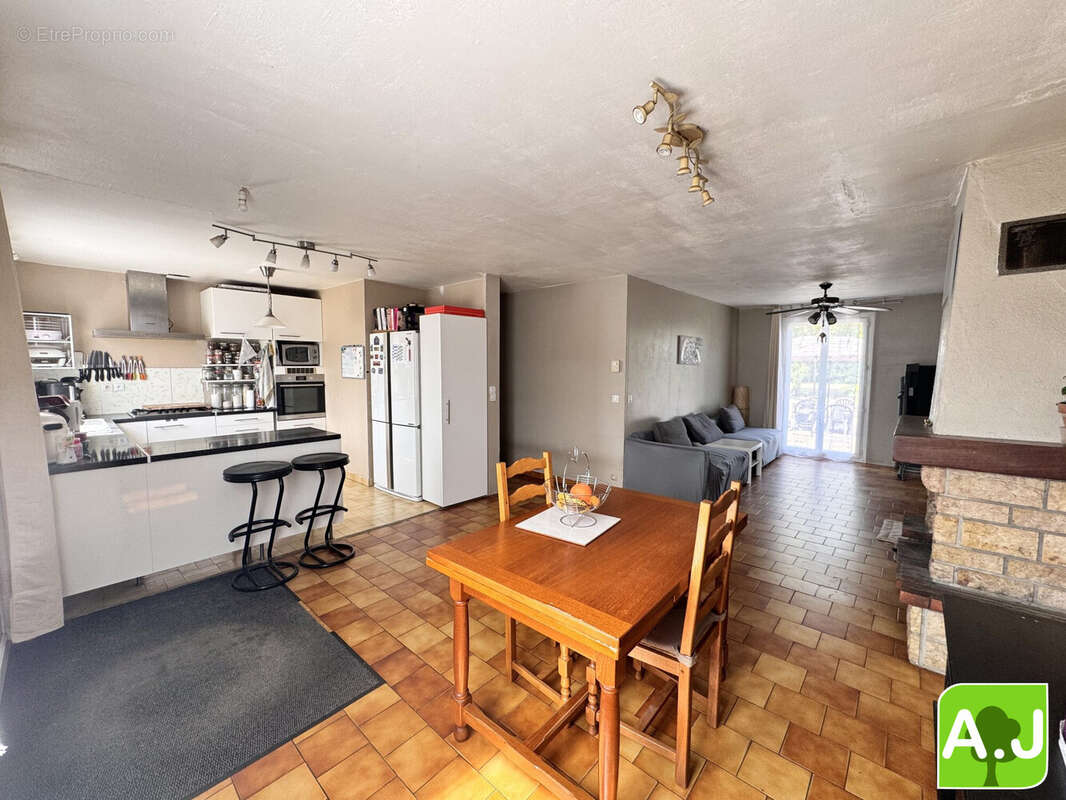 Maison à EZY-SUR-EURE