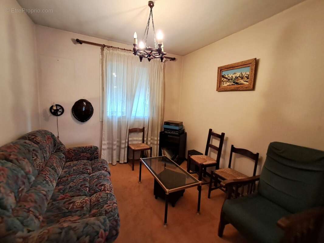 Maison à COLAYRAC-SAINT-CIRQ