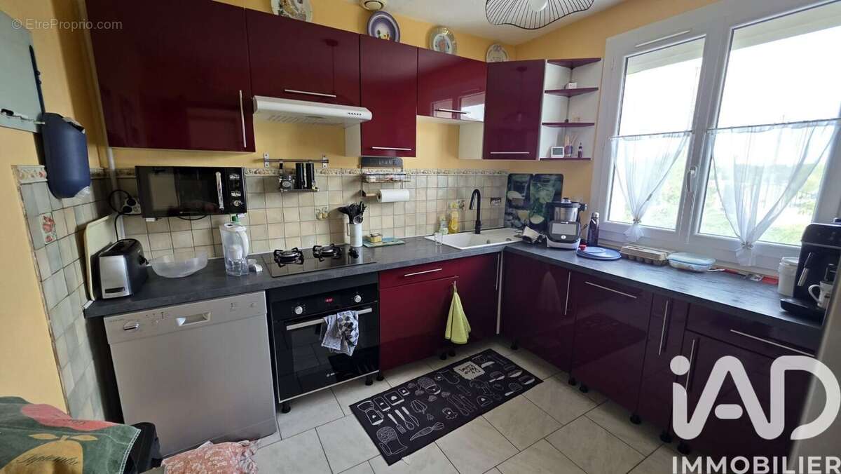 Maison 114 m² à Chambon-La-Foret  - photo 6