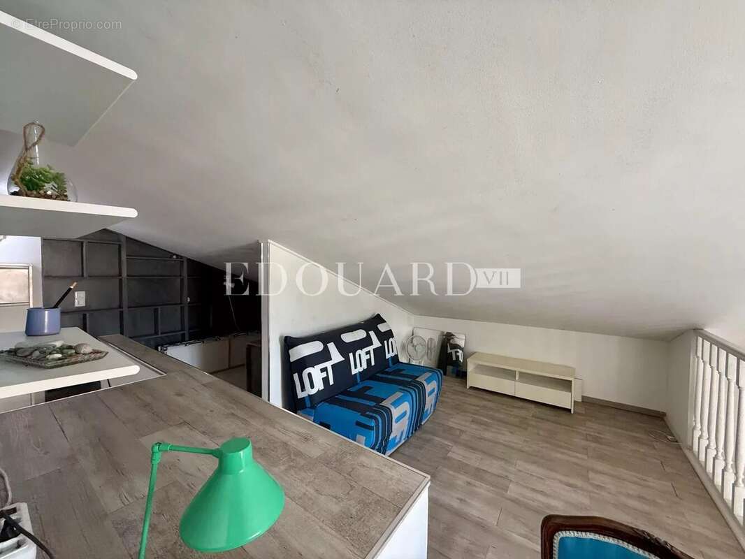 Appartement à ROQUEBRUNE-CAP-MARTIN