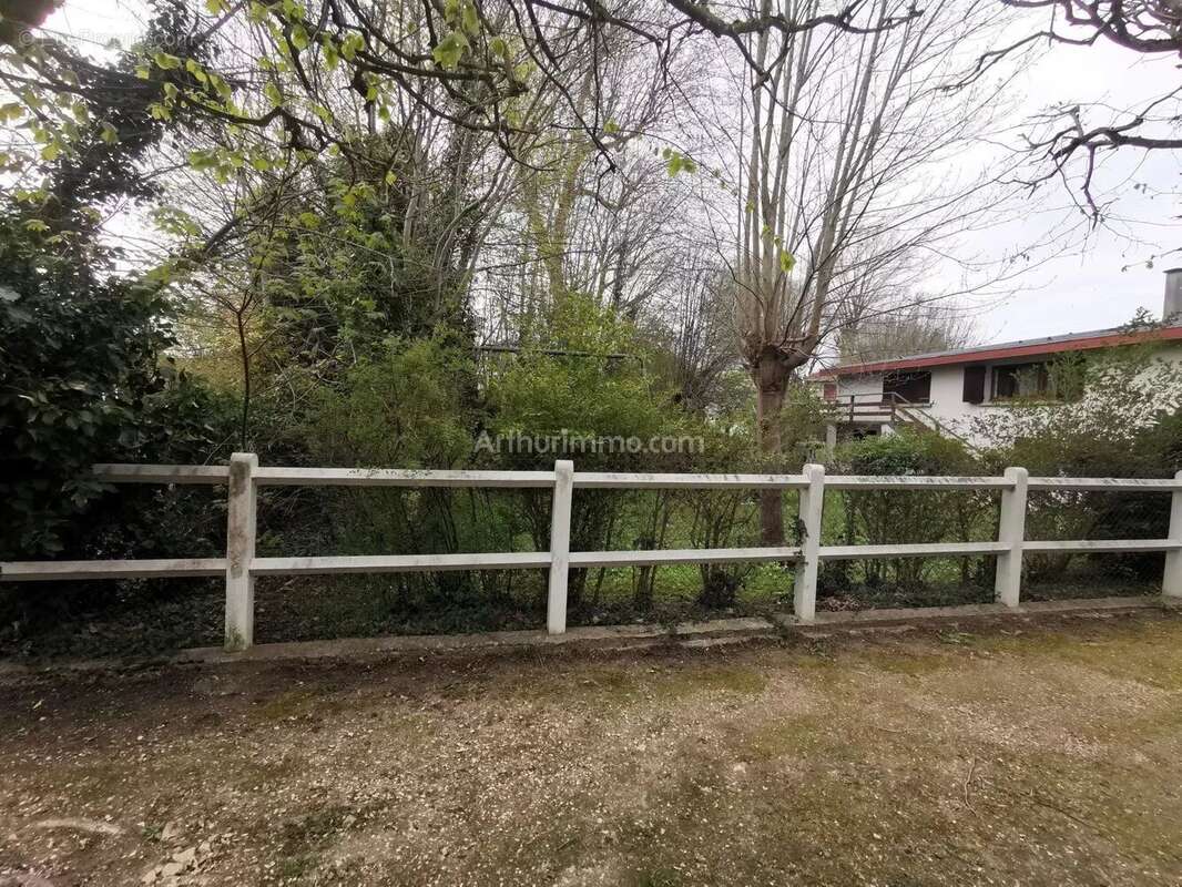 Terrain à GOURNAY-SUR-MARNE