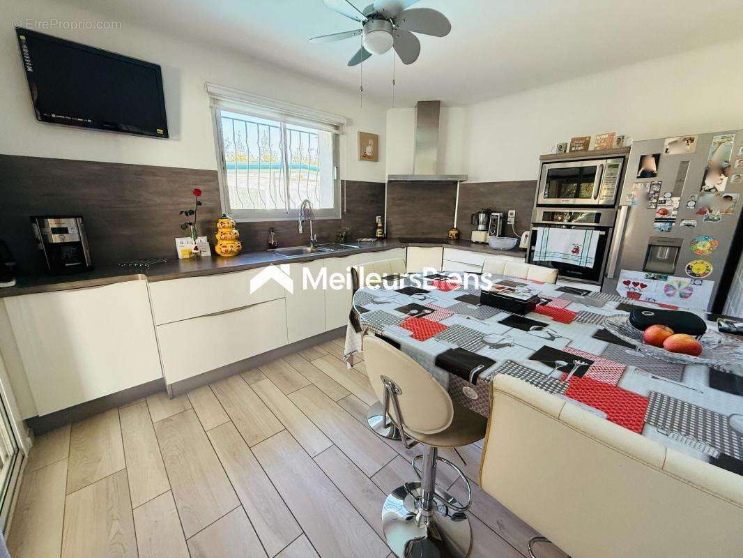 Maison à VILLENEUVE-LA-RIVIERE