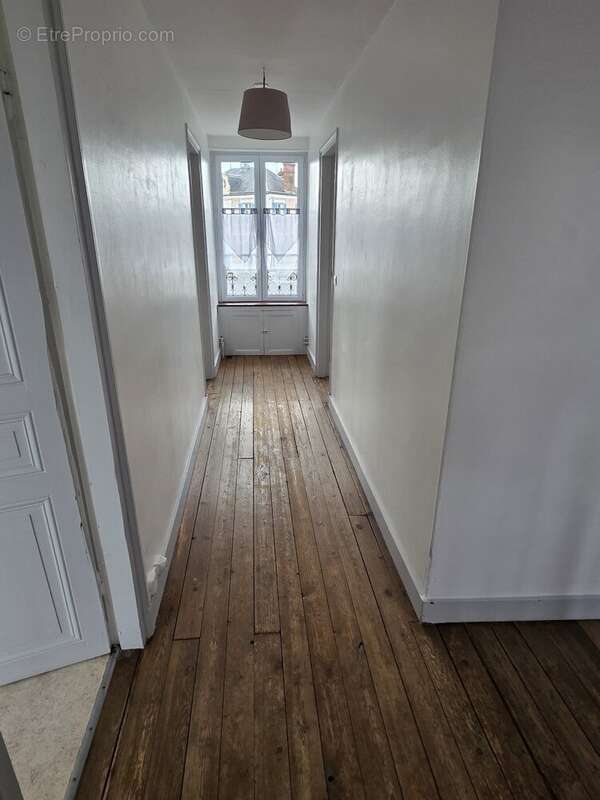 Maison à ANGERVILLIERS