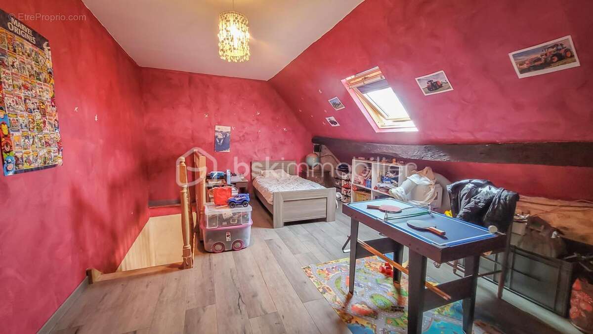 Maison à SAINT-PARIZE-LE-CHATEL