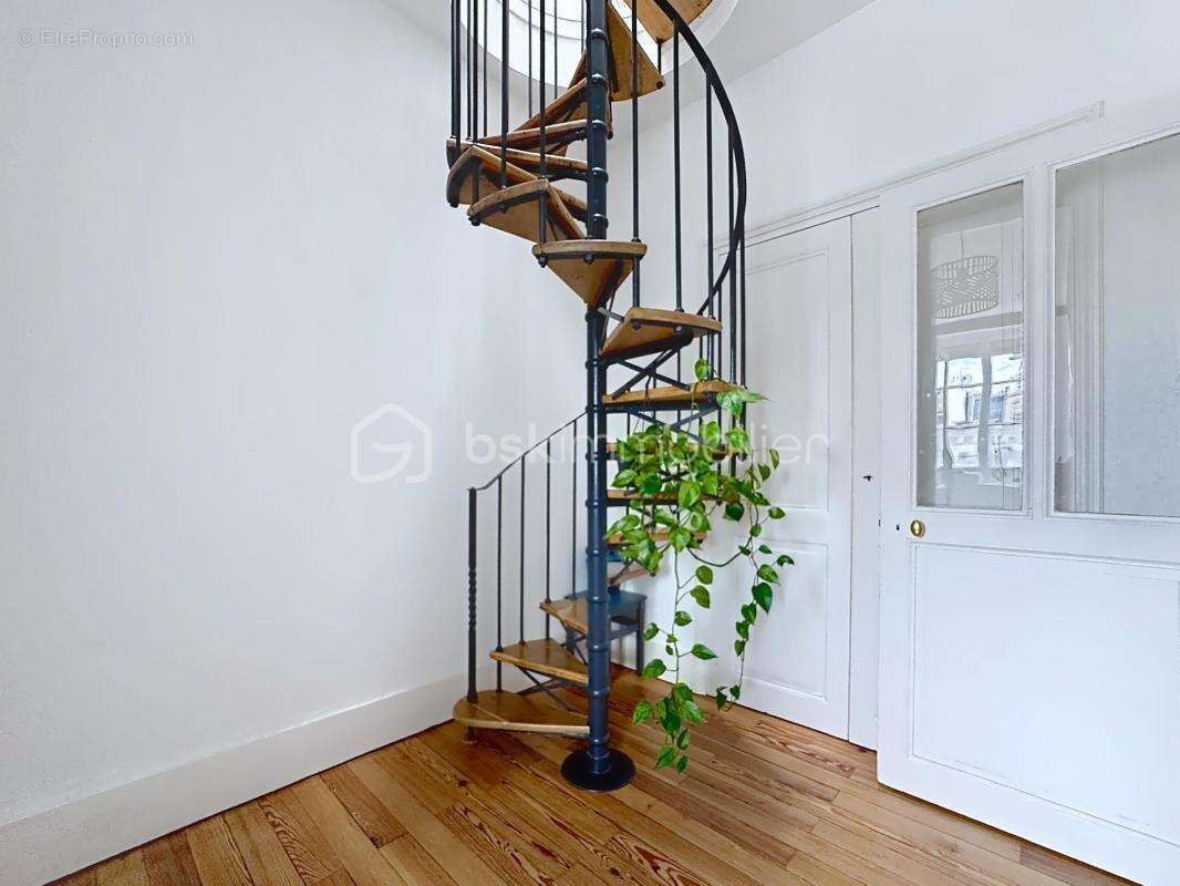 Appartement T5 de caractère – 135 m² Carrez / 150 m² utiles – Dernier étage avec ascenseur - photo 11