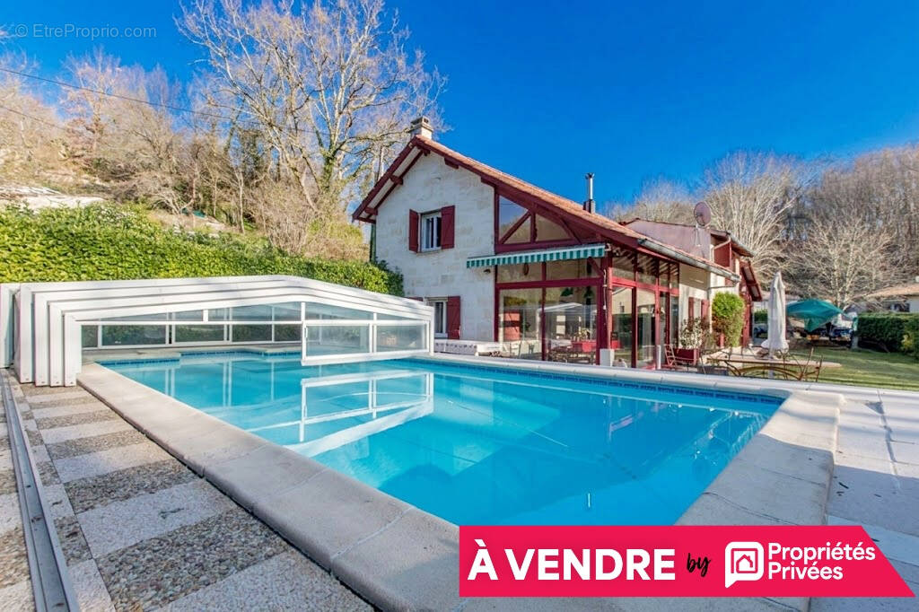 Maison à CAMBES
