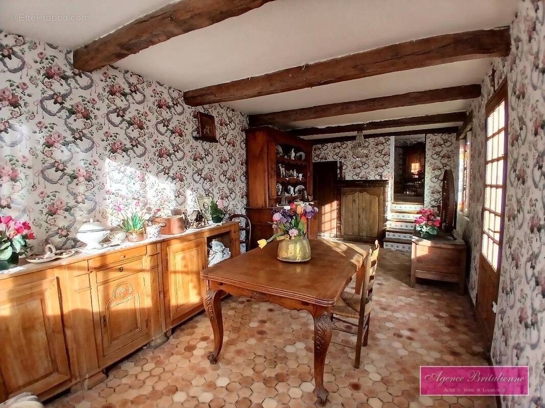 Maison à BRETEUIL