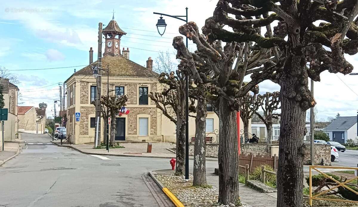 Maison à VAUX-LE-PENIL