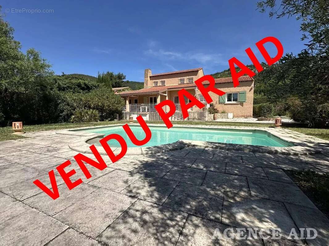 Maison à CUGES-LES-PINS