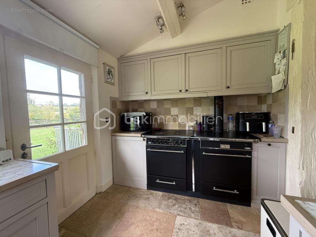 Maison à PONT-L&#039;EVEQUE