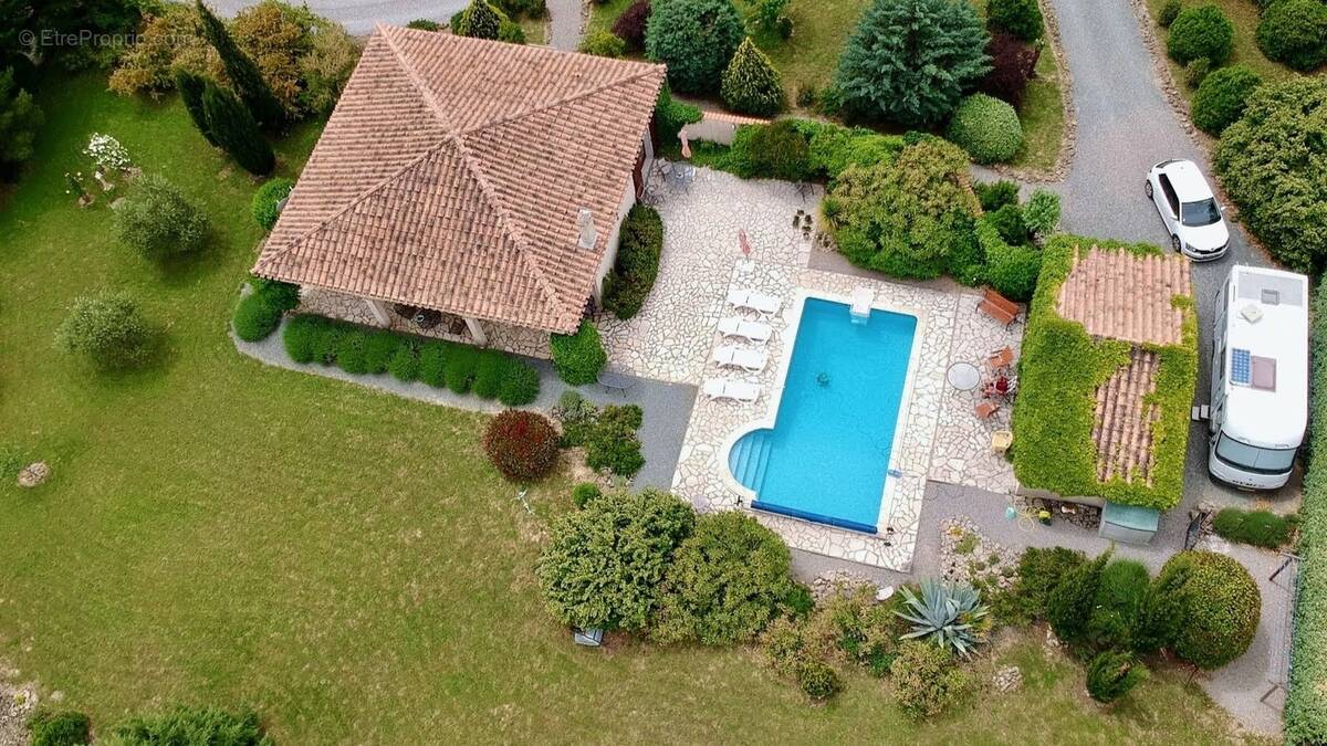 Maison à AIGNE