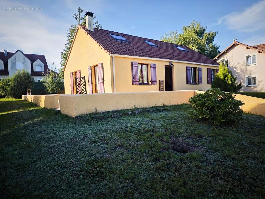 Golbey  Maison 117m2 5 chambres + terrasse + jardin - photo 2