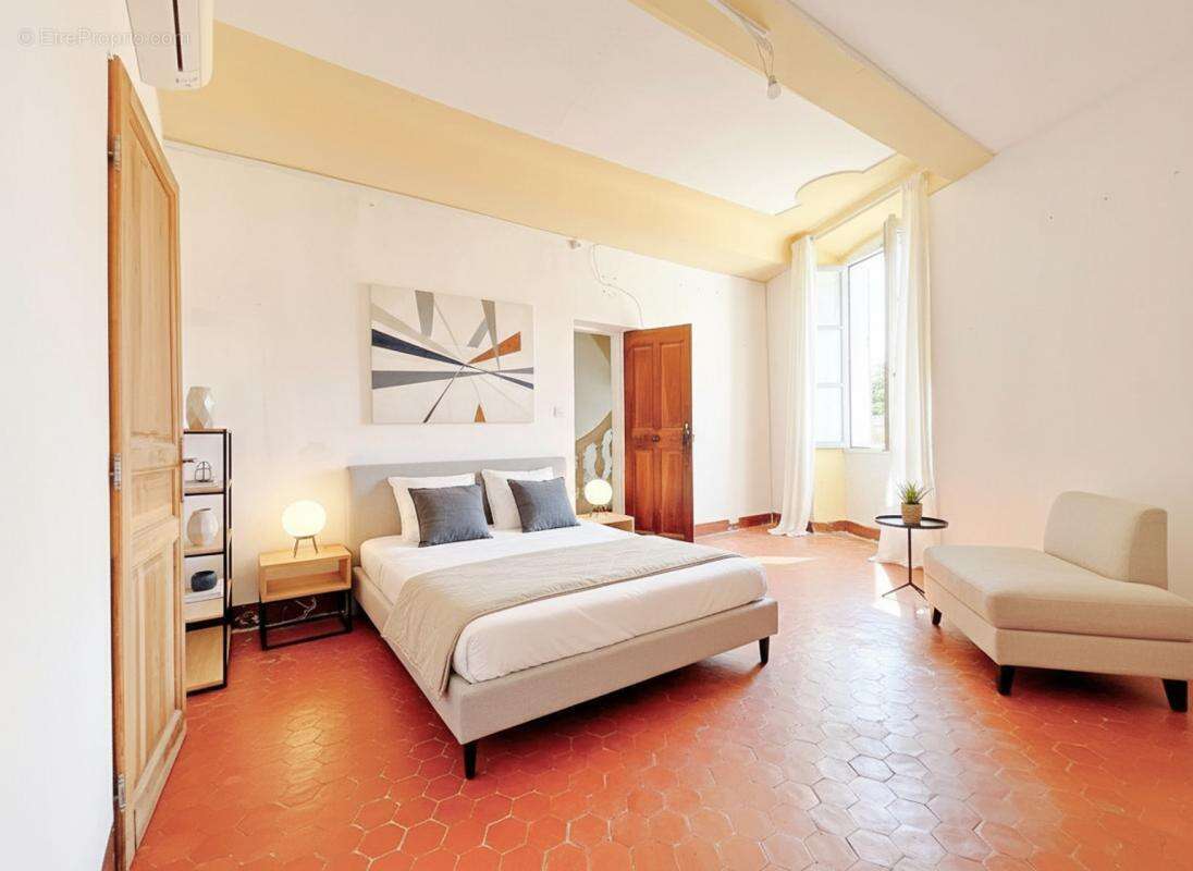 Maison à GINASSERVIS