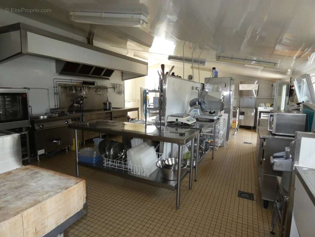 Bar-restaurant, proche de la vallée des Saints - photo 9