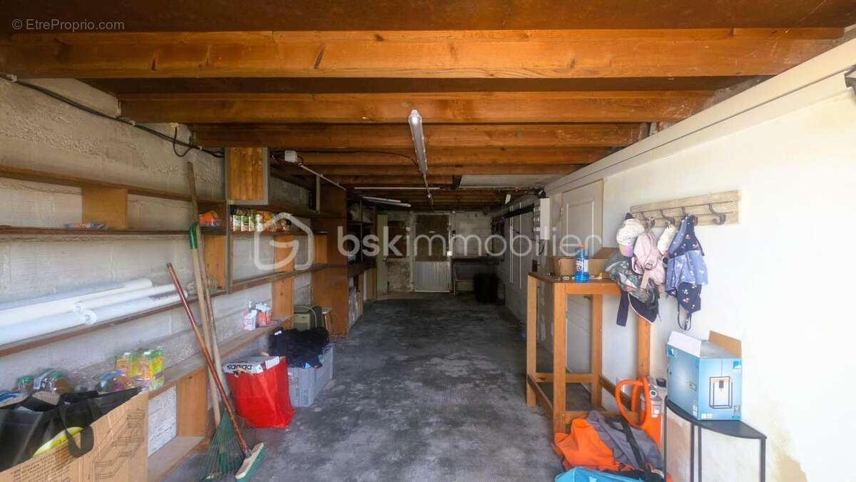 Maison 2 chambres avec garage, hangar (idéal pour un camping-car ou un artisan) et terrain – Parthenay - photo 16