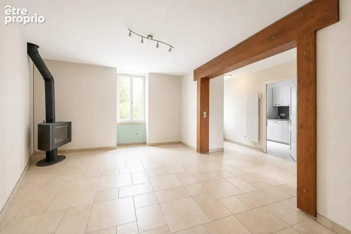 Maison de caractère avec jardin - 104 m2 - Villeneuve-le-Comte - photo 2