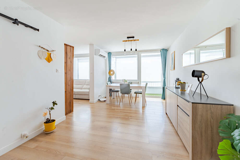 Appartement à MARSEILLE-9E