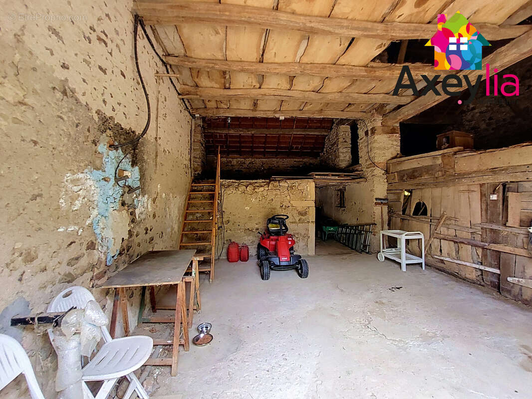 A vendre - sarry -  corps de ferme avec terrain - photo 10
