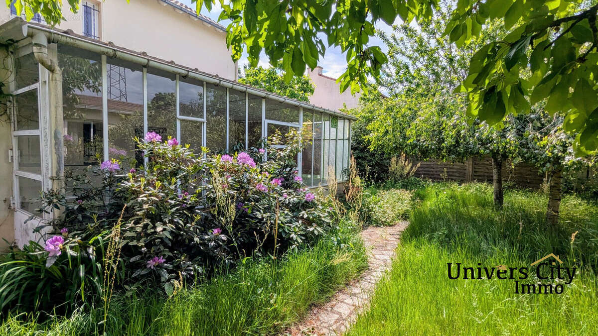 Maison à SAINT-SEBASTIEN-SUR-LOIRE