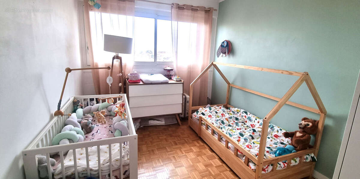 Appartement à HOUILLES