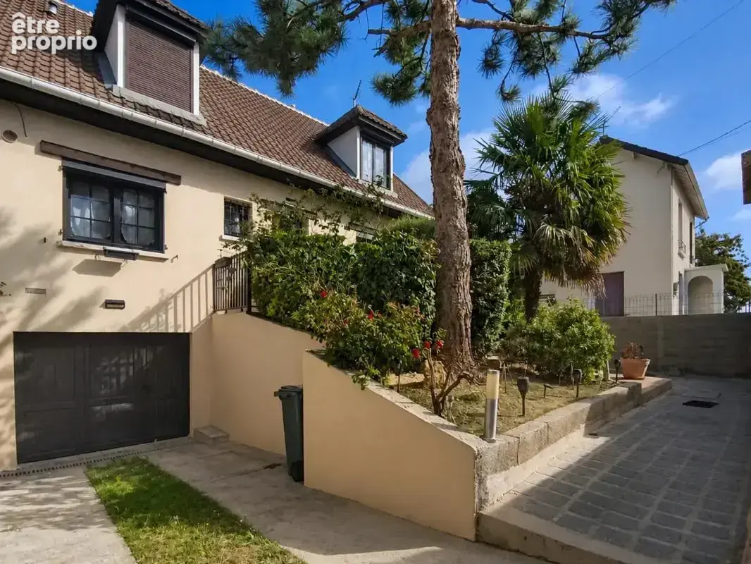 Maison de 5 pièces de 100 m² à Goussainville - photo 12