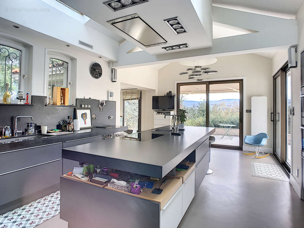 Maison à LA TALAUDIERE