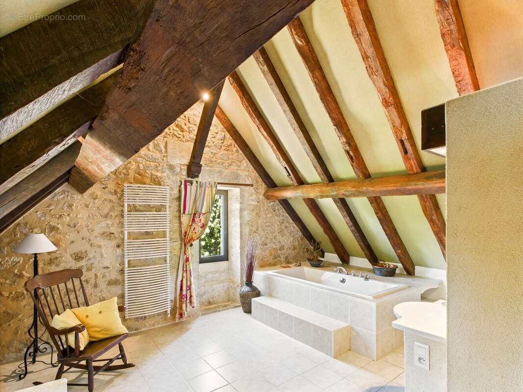 Propriété d’exception du Moyen Âge en bord de rivière – Maison d’amis, piscine à débordement et dépendance – Proche Bergerac - photo 15
