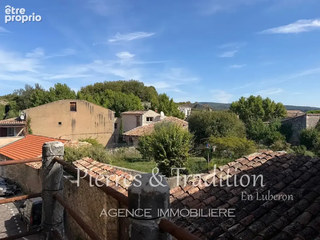 Céreste, maison de village de 200 m² avec remise et caves - photo 6