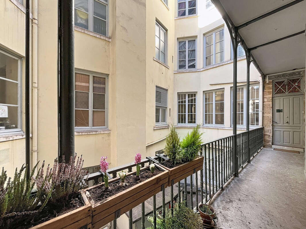 Appartement à LYON-1E