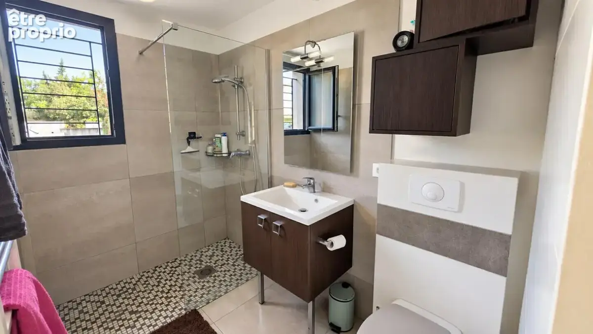 Appartement T2 avec terrasse et jardinet , parking, piscine - photo 13