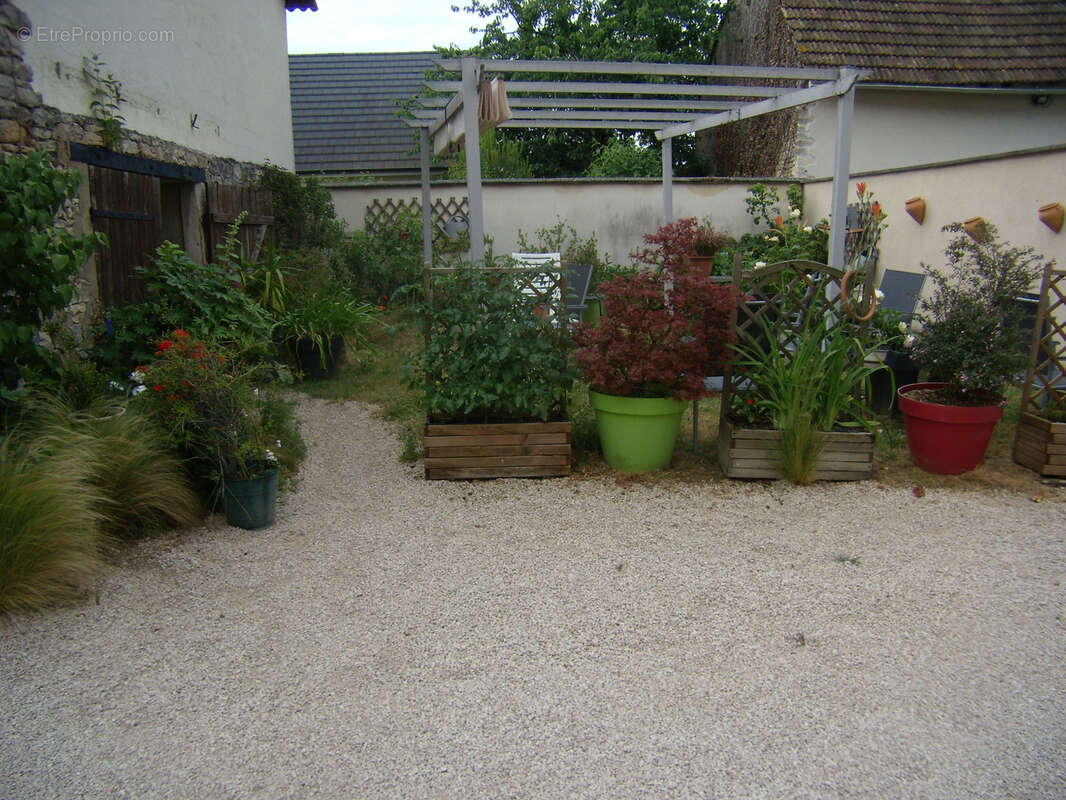 Maison à VARENNES-LE-GRAND