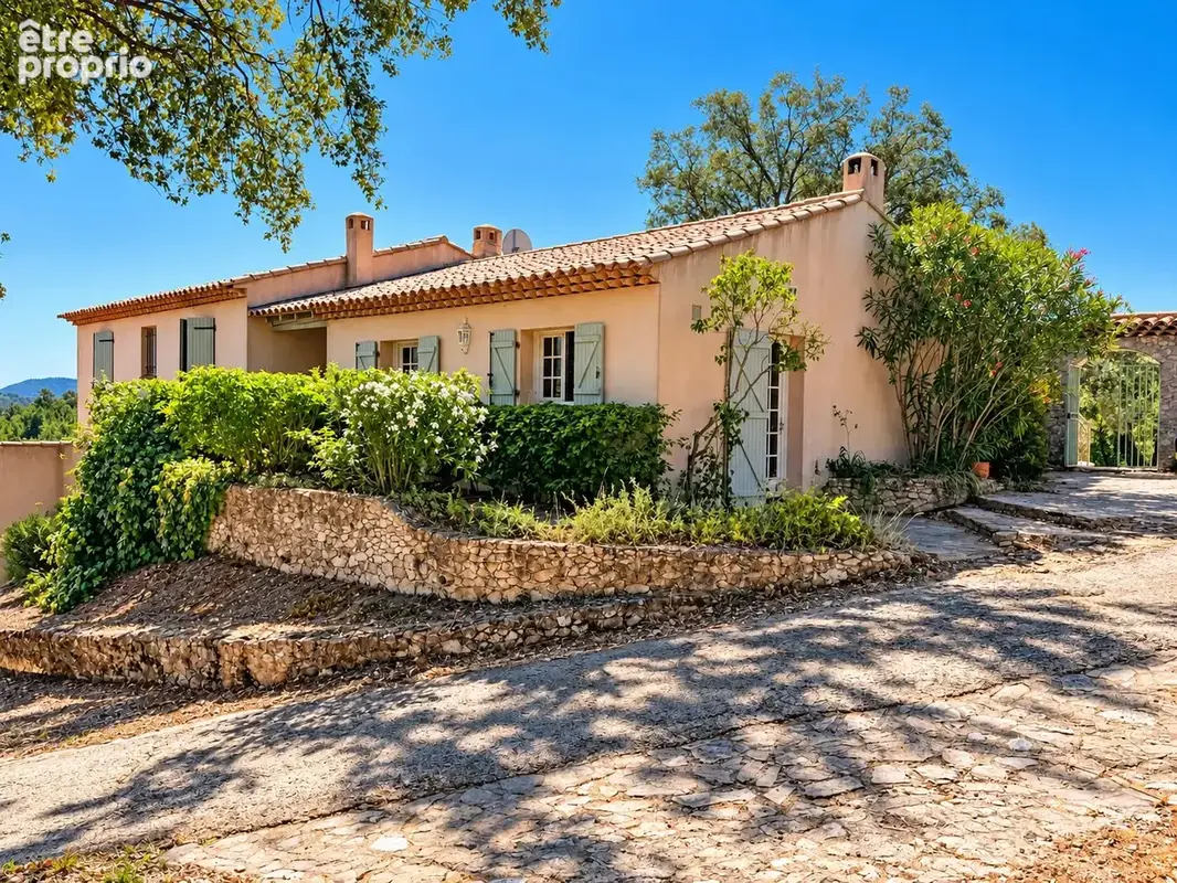 Maison 8 pièces 165 m² à vendre à Plan-De-La-Tour (83120) - photo 2