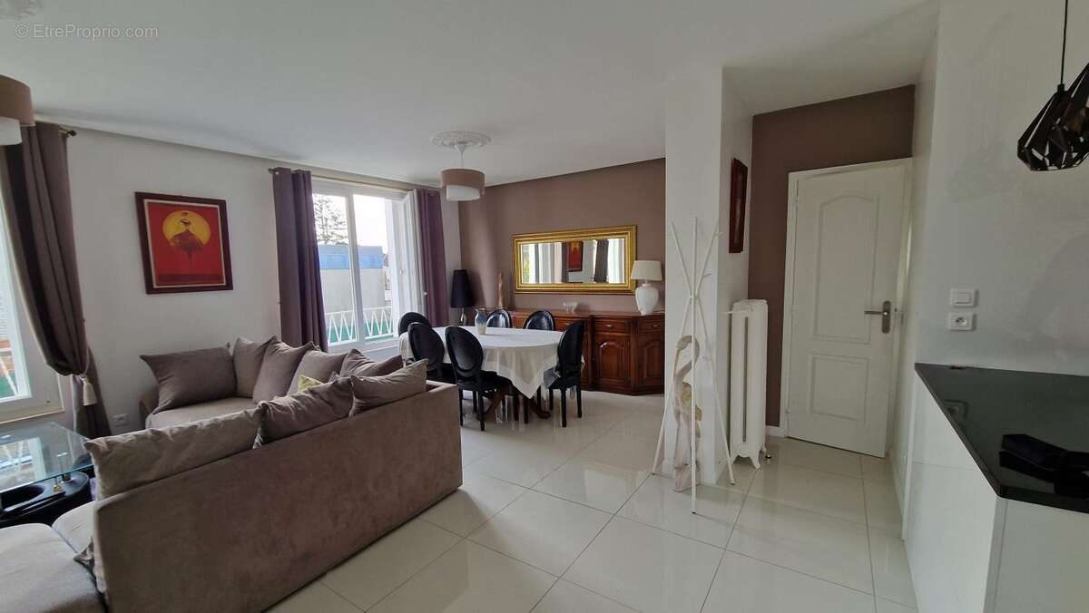 Maison à NEUILLY-SUR-MARNE