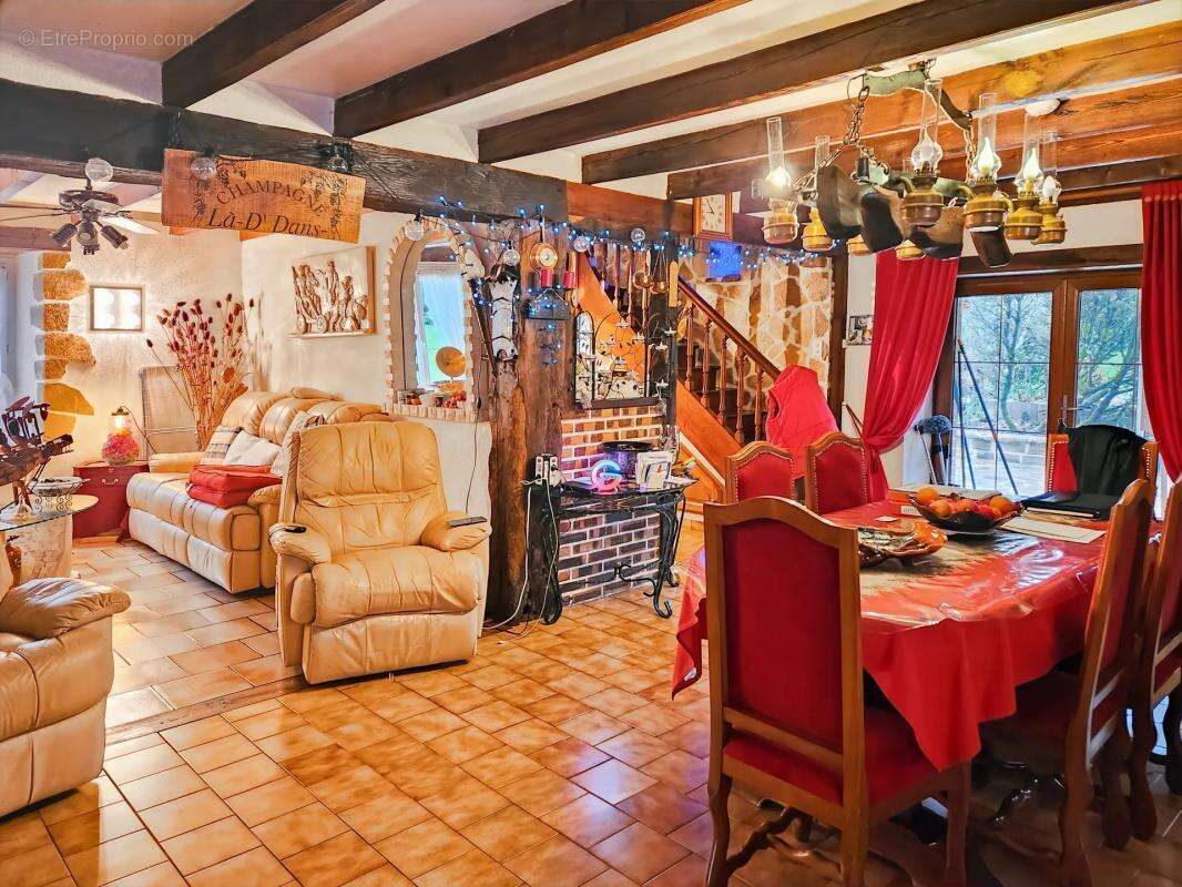 Maison à ORADOUR-FANAIS