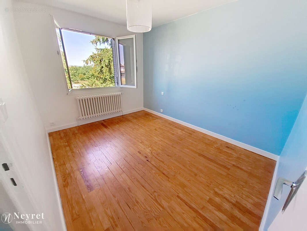A ne pas rater ! Maison individuelle de 147 m2, 5 chambres avec garage de 29m2 sur 564 m2 clos et arboré - photo 8
