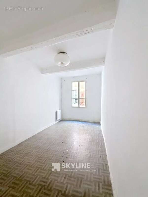 Appartement à MARSEILLE-2E