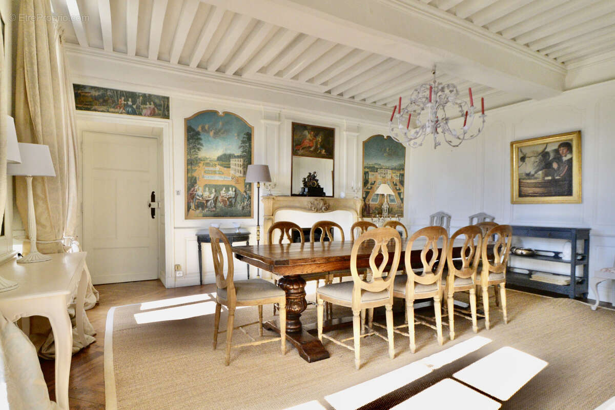 Maison à LA CLAYETTE