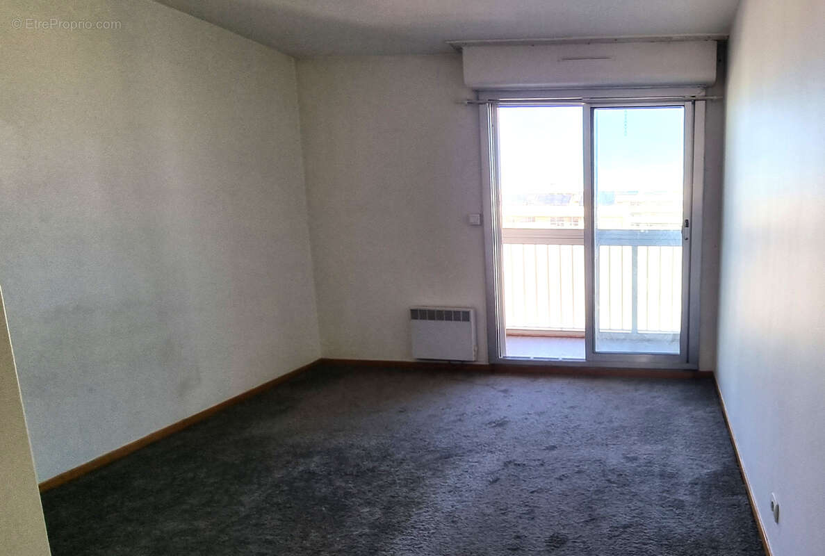 Appartement à MARSEILLE-5E