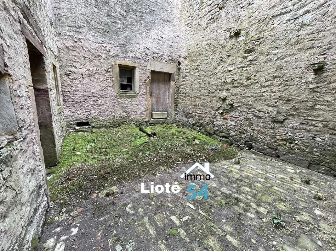 Maison à SAINT-BOINGT