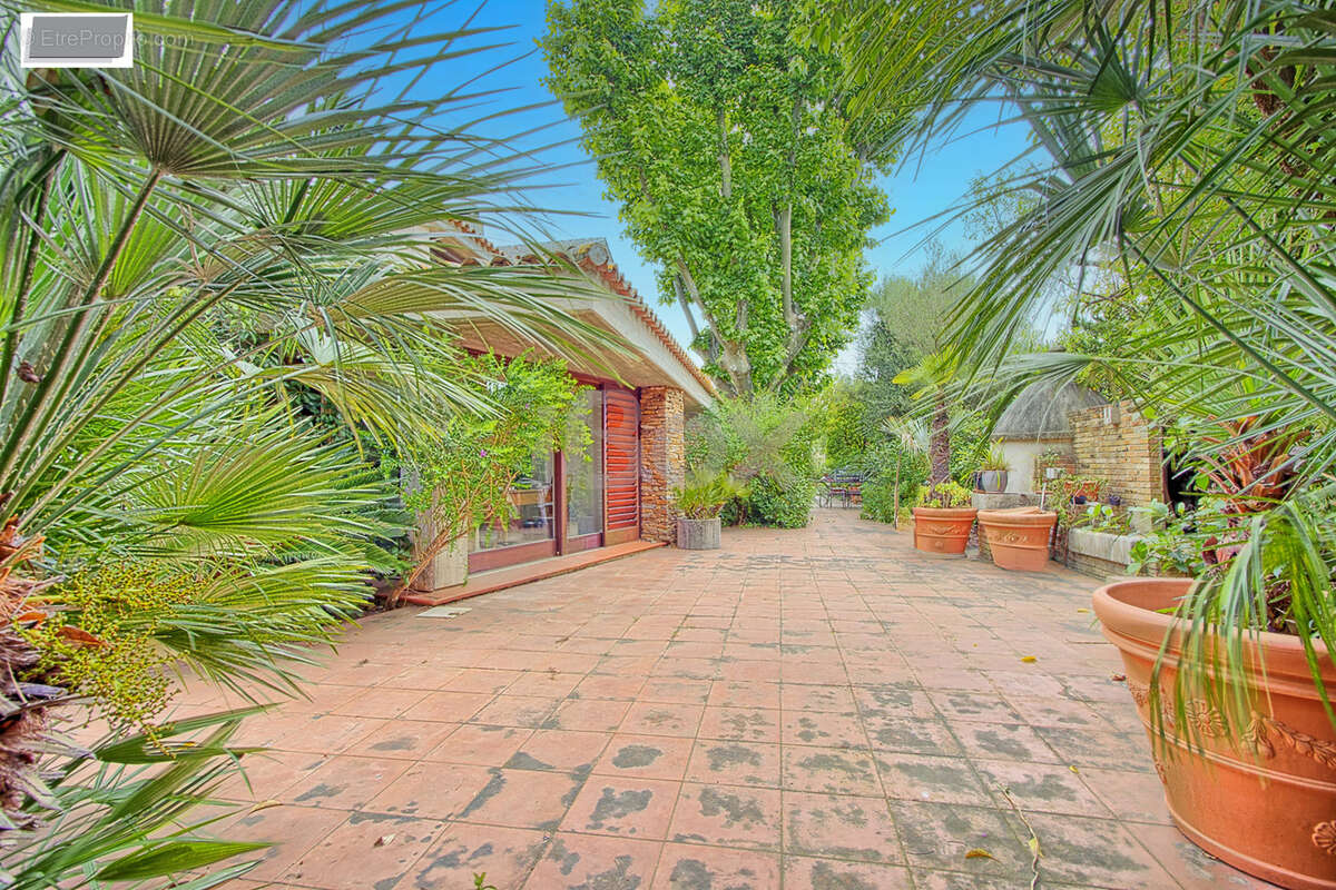 TOULON, Ameniers, superbe maison sur 959m2 de terrain arboré - photo 24