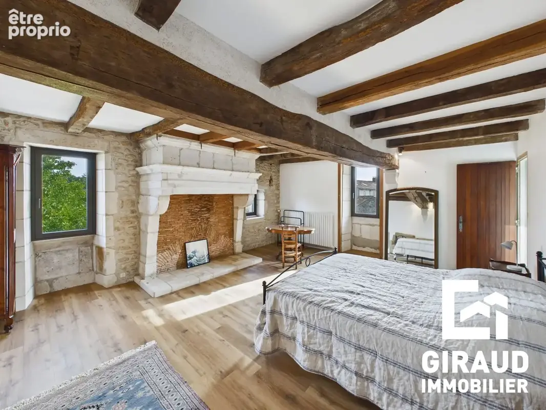 Maison 9 pièces 320 m² à vendre à Longeves (85200) - photo 8