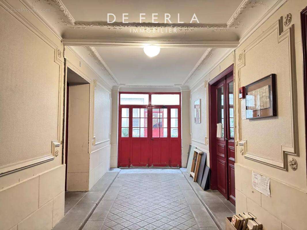 Appartement à PARIS-14E