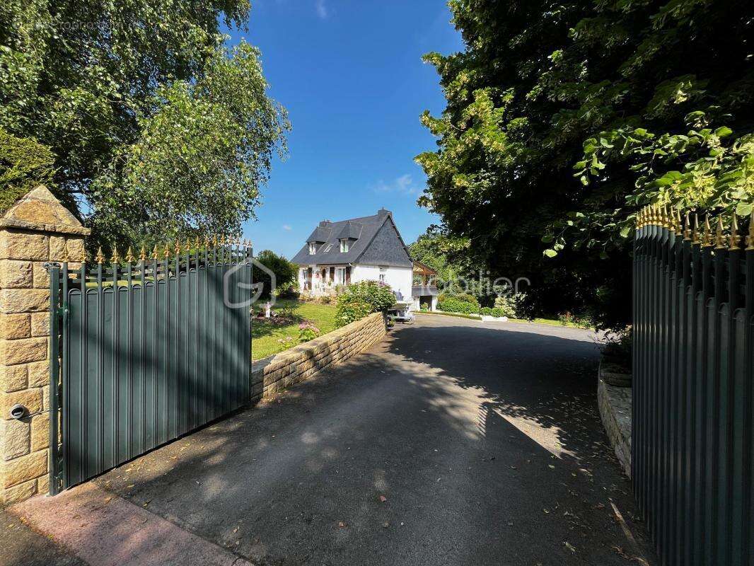 Maison à SAINT-CARADEC
