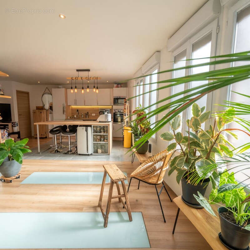 Appartement à CHATILLON