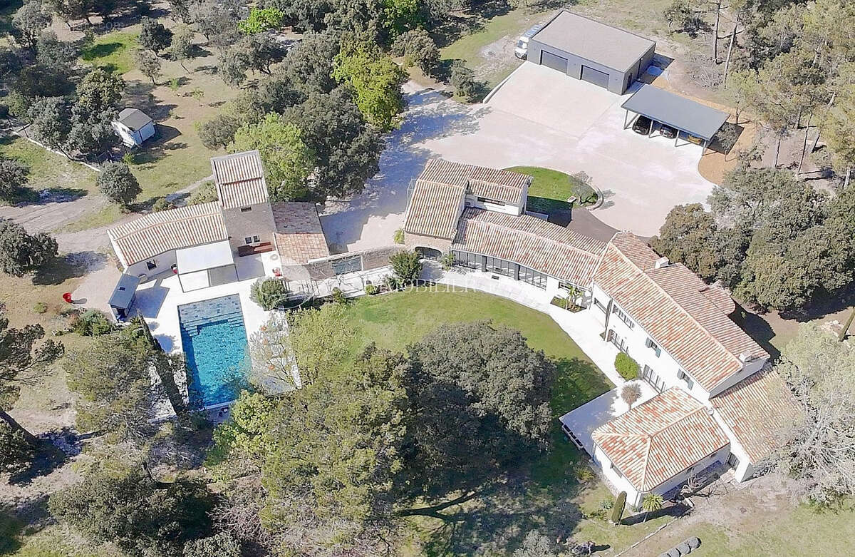 Maison à L'ISLE-SUR-LA-SORGUE