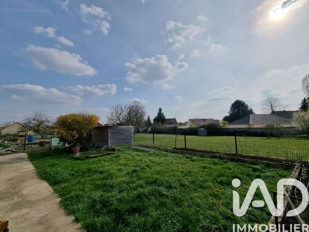 Maison 120 m² à Cuy  - photo 7