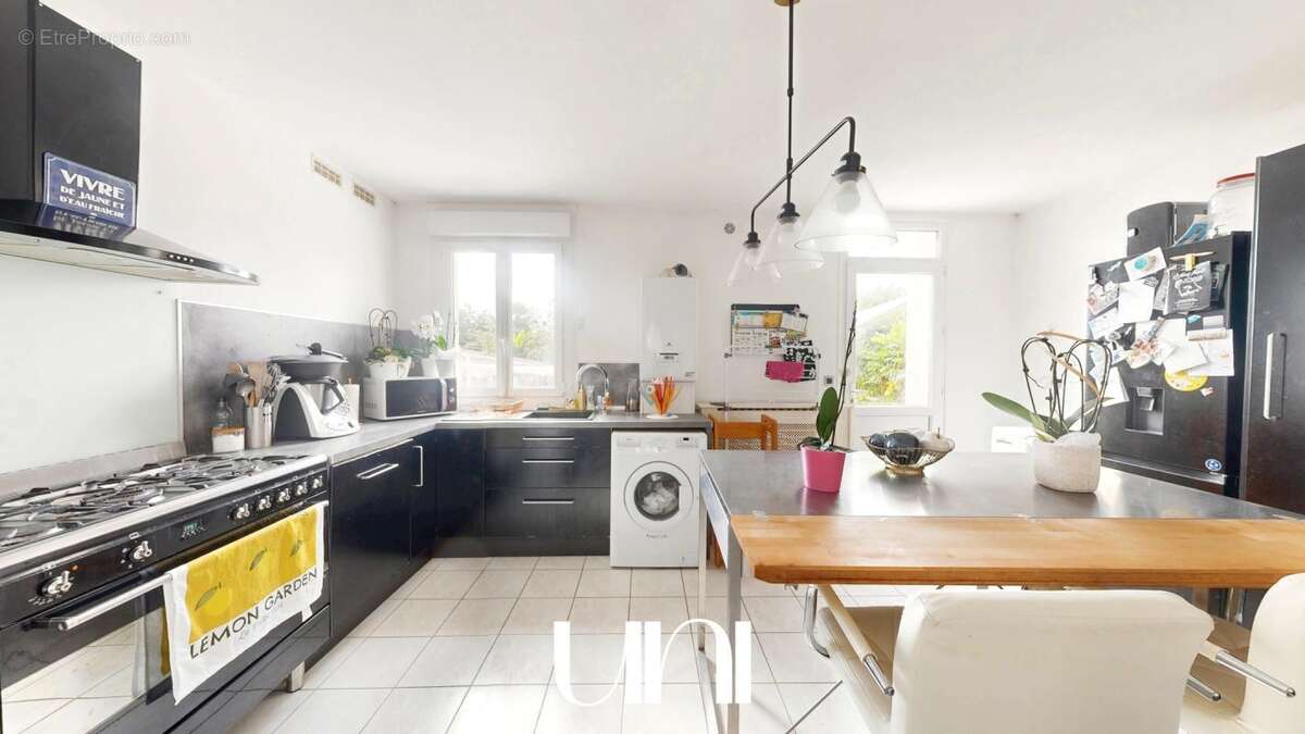 Maison à MAY-SUR-ORNE