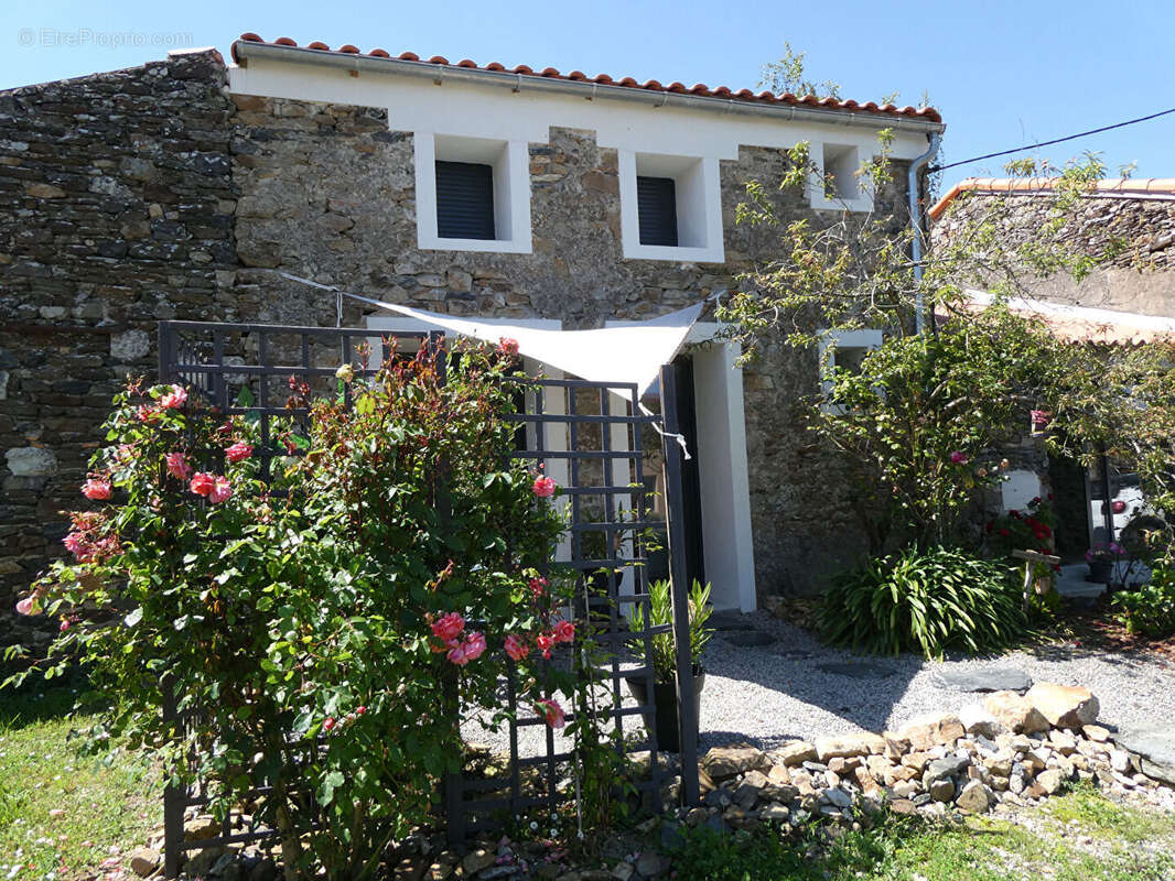 Maison à FROSSAY