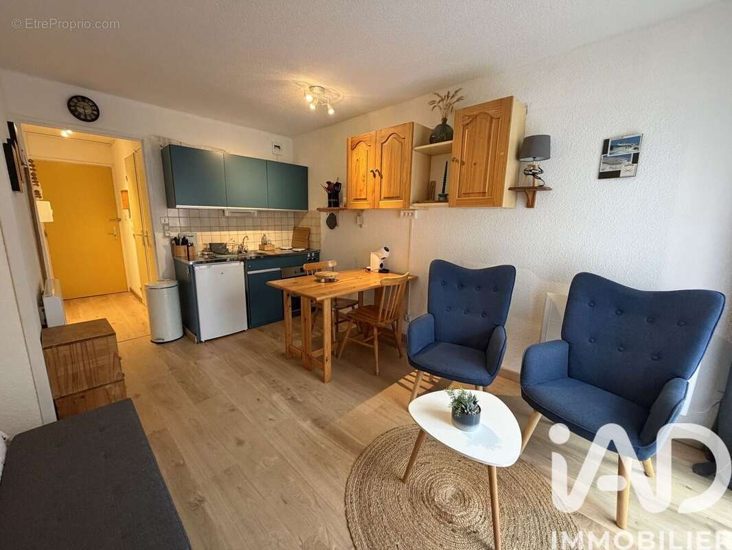 Appartement 27 m² à Chateau-Bernard  - photo 2