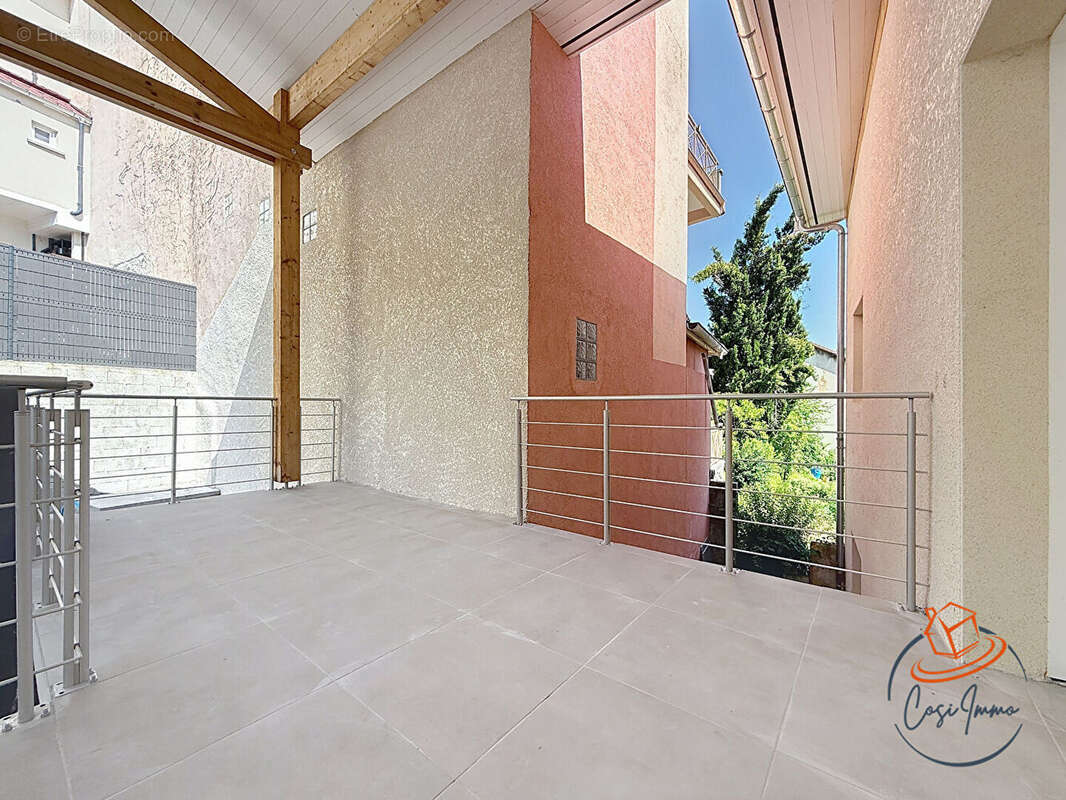 Appartement à BELLEGARDE-SUR-VALSERINE